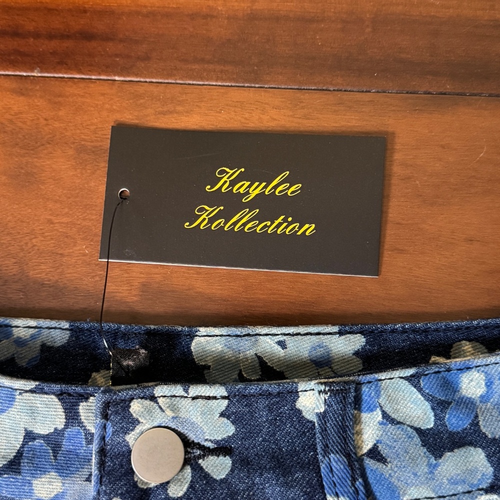 DARK WASH DENIM FLORAL SKIRT WITH SHORTS - Picture 8 of 9